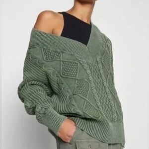 ❤️ Aerie Slouchy Cable Knit V-neck Sweater Sz Small